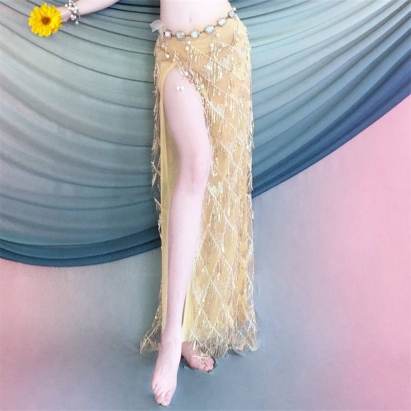 A golden yellow apron with a light yellow stubble turban